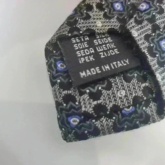 ZANETTI grey/silver with navy flowers tie. 100% silk. Made in Italy. - Picture 5 of 8